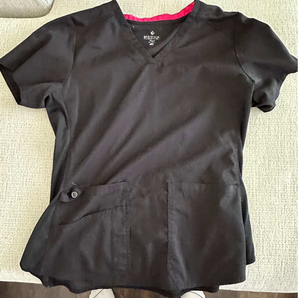 Scrub top